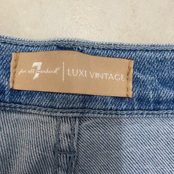 7 for All Mankind Luxe Vintage Alexa High Rise Cropped Jeans - Picture 7 of 12